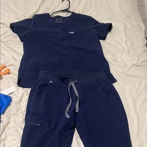 Figs navy Scrub set